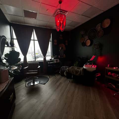 Wolfgang Scalp and Wellness Studio – photo 3