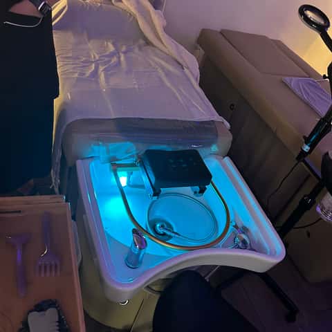 The Retreat Co - Head Spa-Facials-Waxing-wellness room – photo 2
