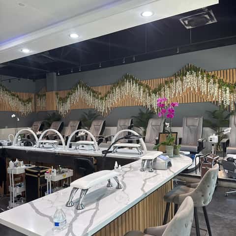 Crave Nails & Head Spa – photo 5