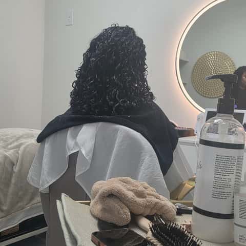 Yaru Curls | Curly Head Spa – photo 2