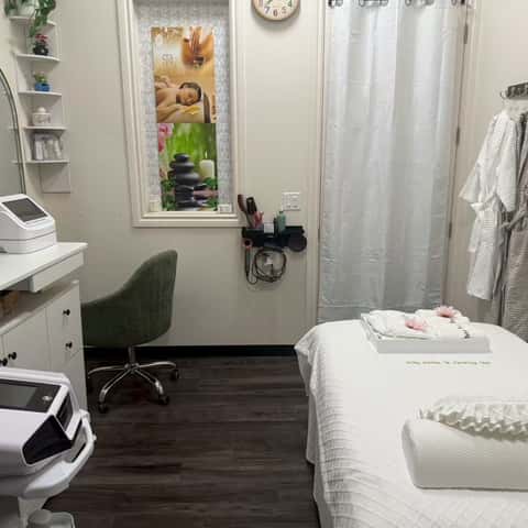 Iris Beauty & Head Spa, head spa in Redmond, WA