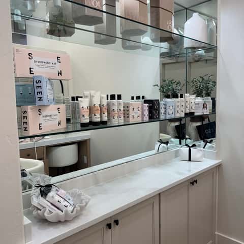 Crown and Clover Headspa – photo 2