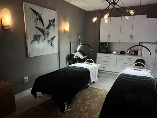 5 Birds Spa, head spa in Mesa, AZ